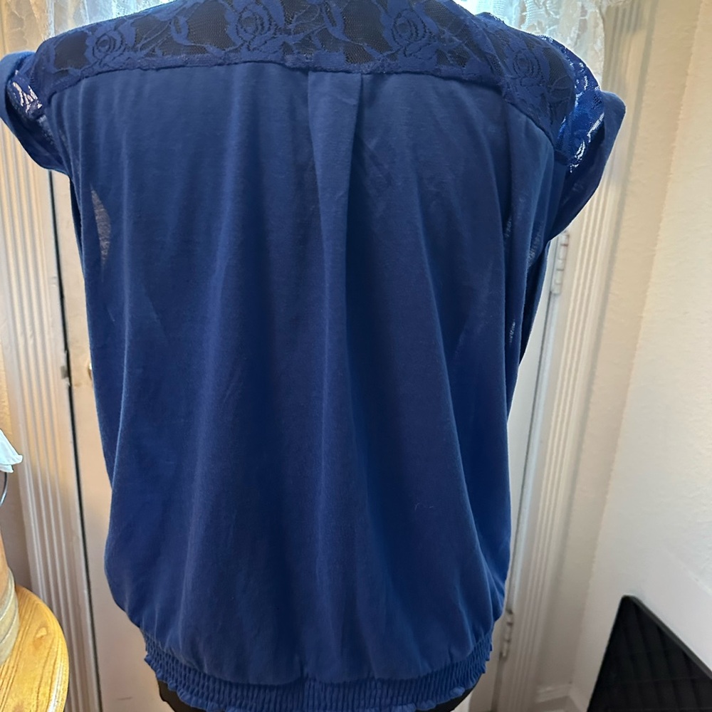 No Boundries pullover - Picture 3 of 7